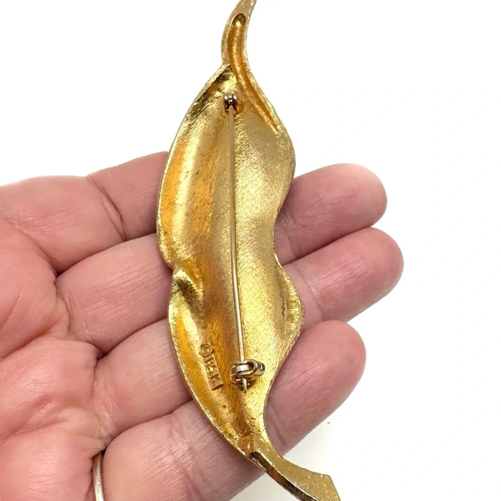 B.S.K. Vintage Brushed Goldtone Leaf Brooch Midcentury Pin